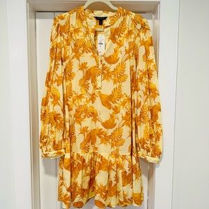 Banana Republic Cream & Gold Bell Sleeved Dress w/ Tags